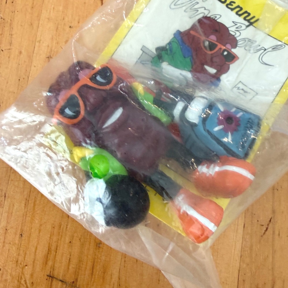 Vintage California Raisins Benny Bowling Figure Grapevine Bowl  1988